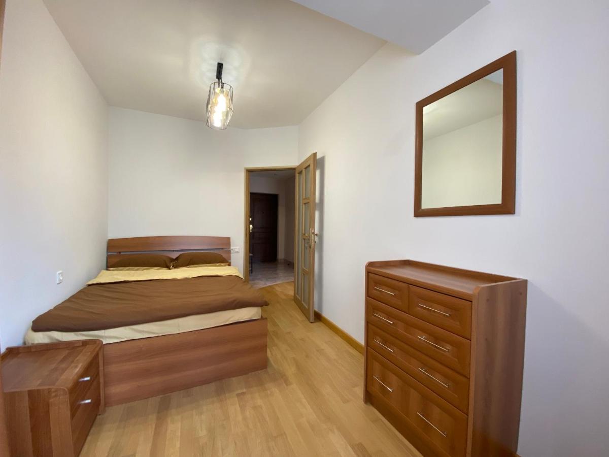 Northern Avenue Apartment Ереван Экстерьер фото